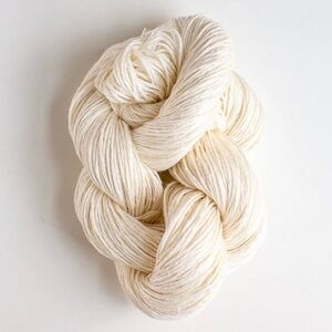 Yarn Flax and Twine Daytime Linen Fingering Sock 1 Ivory Cream Knit Crochet NWT